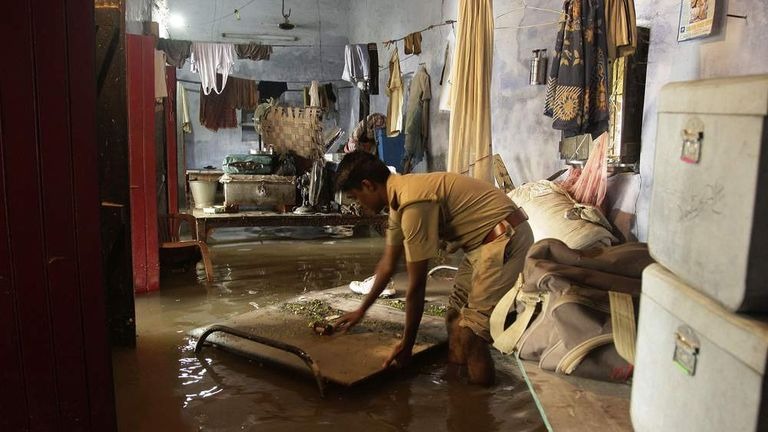 Flood Affected families need Mattresses to Sleep